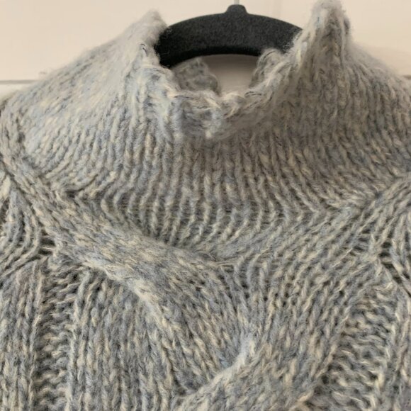 ANN TAYLOR Soft Blue Cable Marled Knit, Funnel Neck sweater size M - Picture 3 of 5